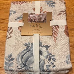 Nicole Miller Floral Pumpkin Tablecloth - Blue and Brown